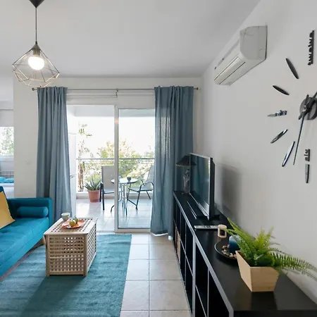 Апартаменты Glabur - The Cozy Atelier - City, Free Parking & Wifi, Welcomes You!!!